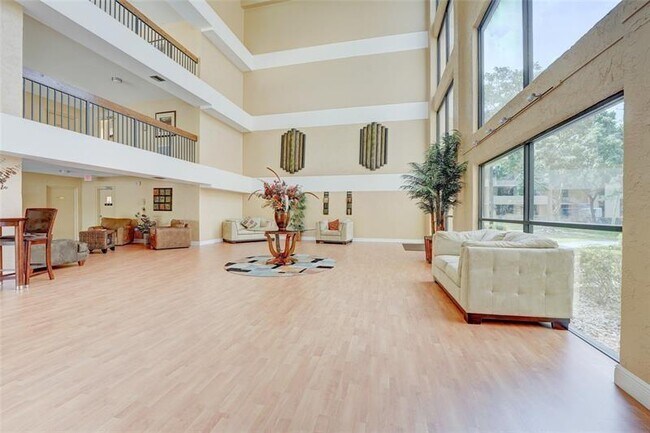 Foto del edificio - 8592 W Sunrise Blvd