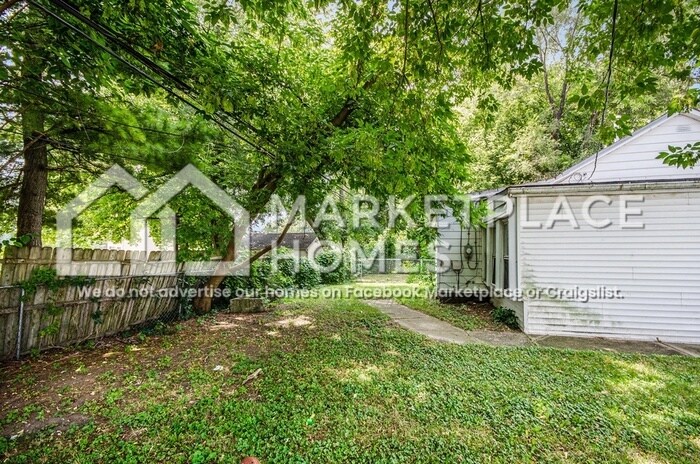 Foto del edificio - 7094 Fisher Ave