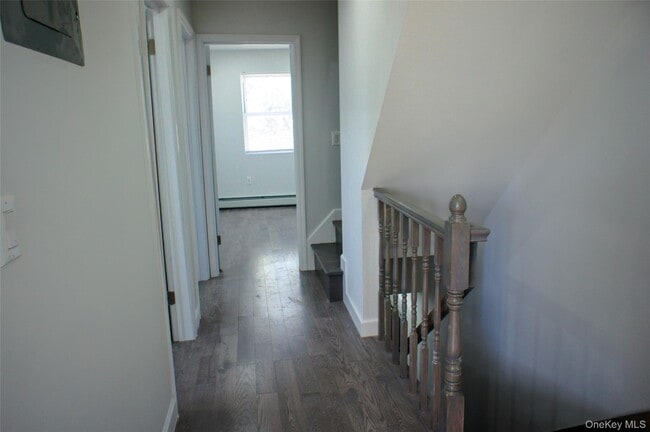 Building Photo - 175-02 Jewel Ave