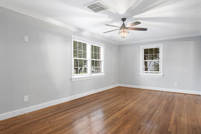 Building Photo - Charming Updated Home in Prime Near West E...