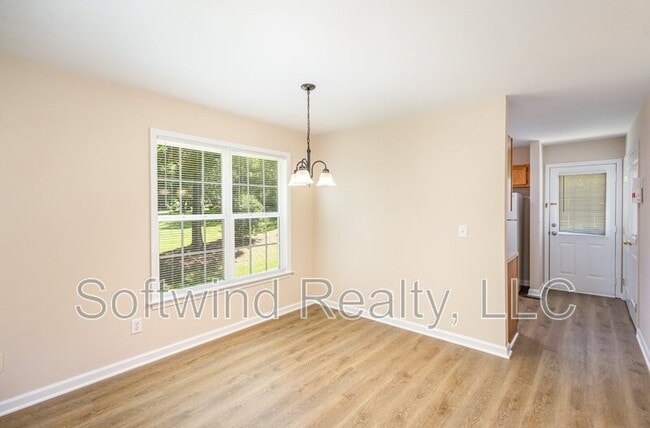 Building Photo - 1338 Hillside Dr