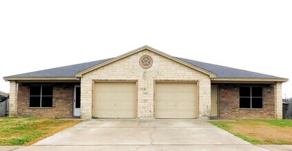 Building Photo - 4106 Cambridge Dr