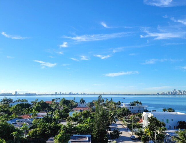 Foto del edificio - 1455 N Treasure Dr
