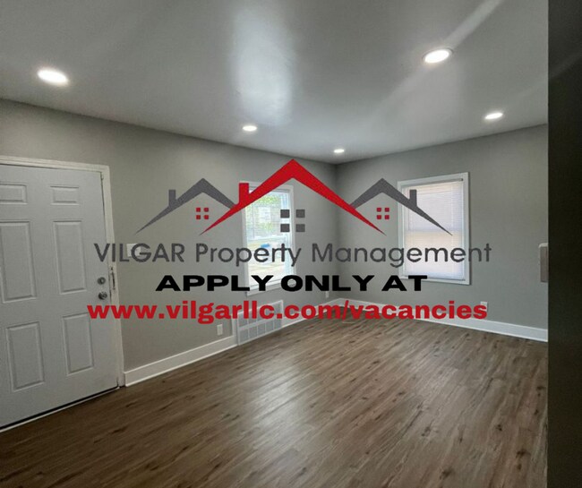 Foto del edificio - This spacious home offers plenty of room f...