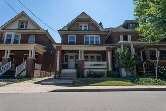 Building Photo - 109 Spadina Ave