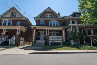 Building Photo - 109 Spadina Ave