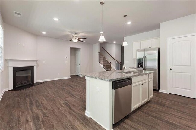 Foto del edificio - 208 Rainbow Ln