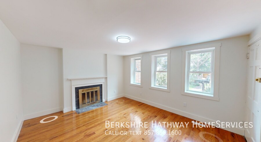Primary Photo - 27 Gibson St
