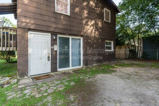 Foto del edificio - 116 Argyle Ave