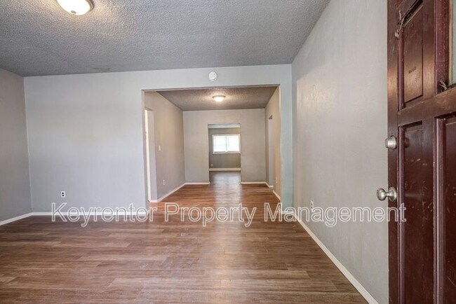 Foto del edificio - 3616 NW 27th St
