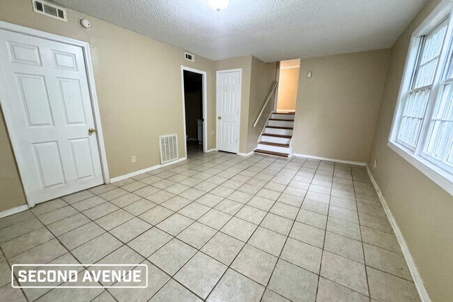 Foto del edificio - 305 Cedarwood St