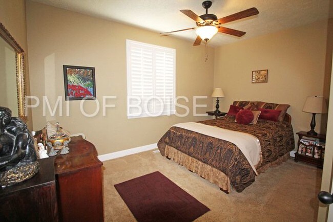 Building Photo - LUXURY HOME IN SOUTHFORK SUBDIVISION