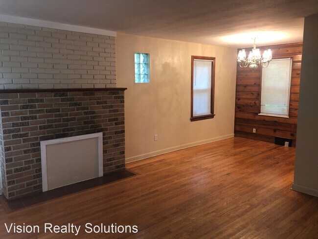 Building Photo - 3 br, 1 bath House - 375 Adrian