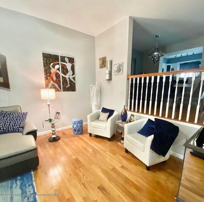 283 Clubhouse Dr, Middletown, NJ 07748 Condo for Rent in Middletown, NJ