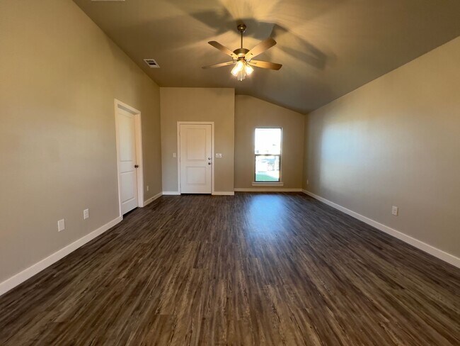 Building Photo - Brand New 3/2/2 located in Wolfforth