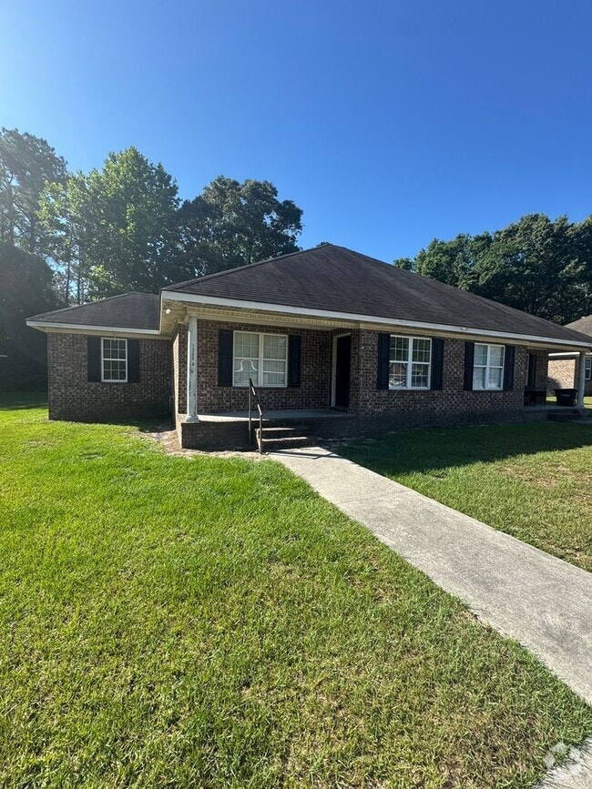 Building Photo - 1208 Beaver Creek Dr