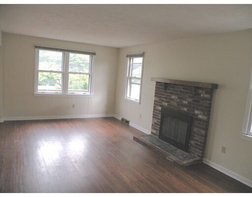 Foto del edificio - 607 Chapman St