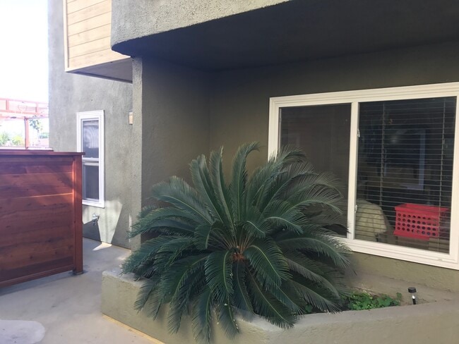 Building Photo - 5706 Fair Ave