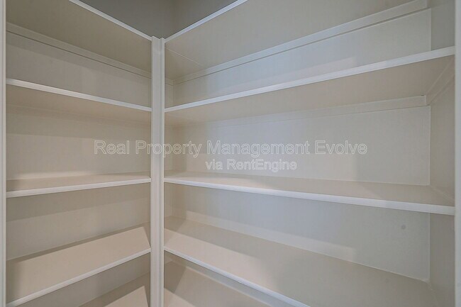 Foto del edificio - 6450 W Magdalena Ln