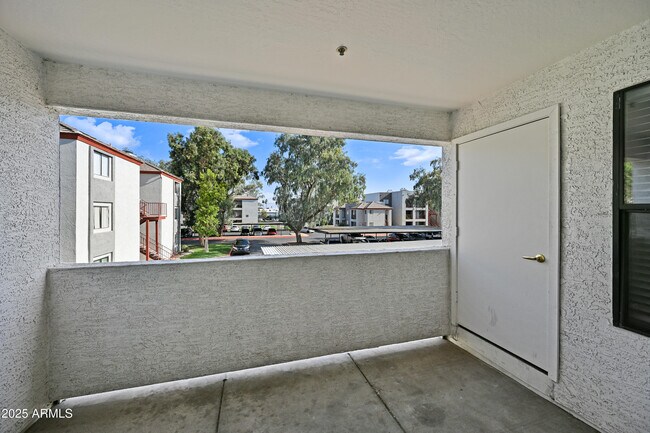 Building Photo - 3065 N 67th Ave