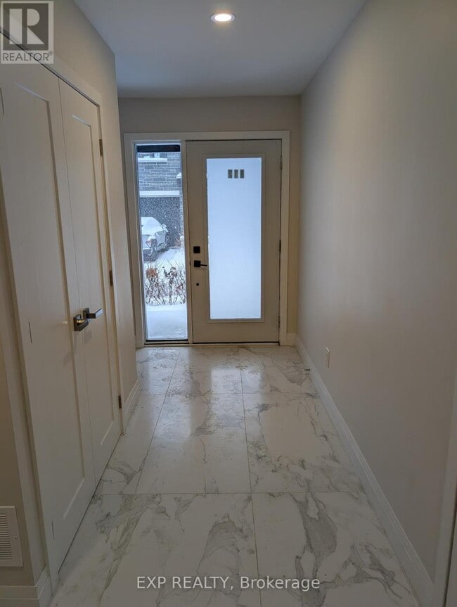 Photo du bâtiment - 812 Star Private