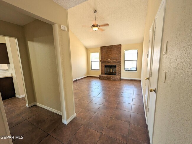 Building Photo - 7705 Le Conte Dr