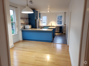 Building Photo - 231 Pawling Ave