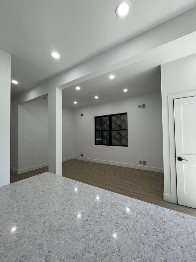 Foto del edificio - 217 Oak St