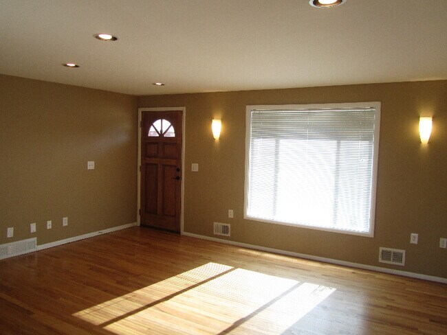 Foto del edificio - 6621 S Wellington Ct