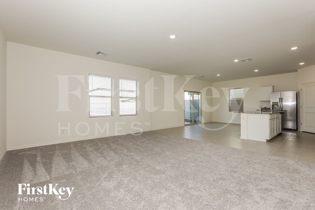 Building Photo - 3102 E Miner Dr