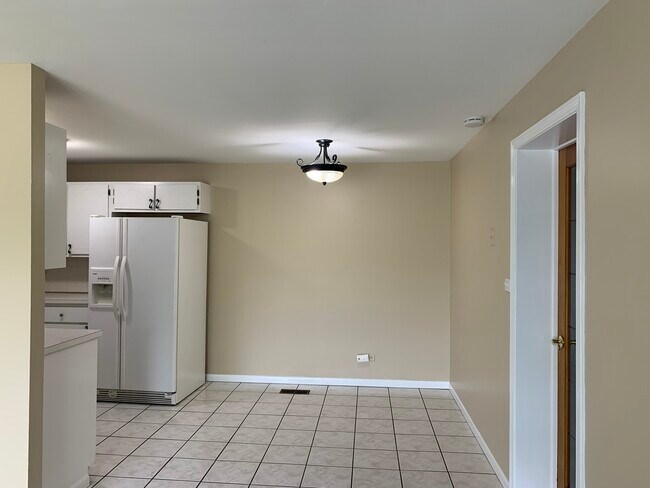Foto del edificio - 1320 Yarmouth Ct