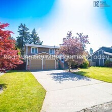 Building Photo - 24001 70th Ave Ct E