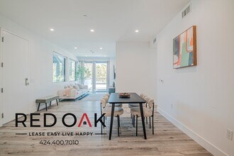 Building Photo - 3910 Kentucky Dr