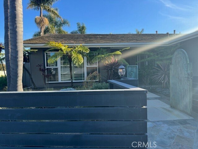 Foto principal - 6882 Lawn Haven Dr