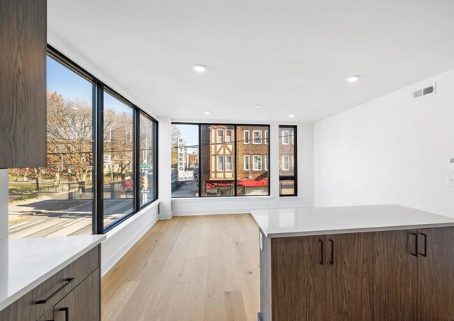 Photo - 1800 W Girard Ave Apartment