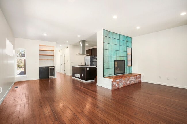 Building Photo - Upgraded 3B/3B in LoHi - Available Septemb...