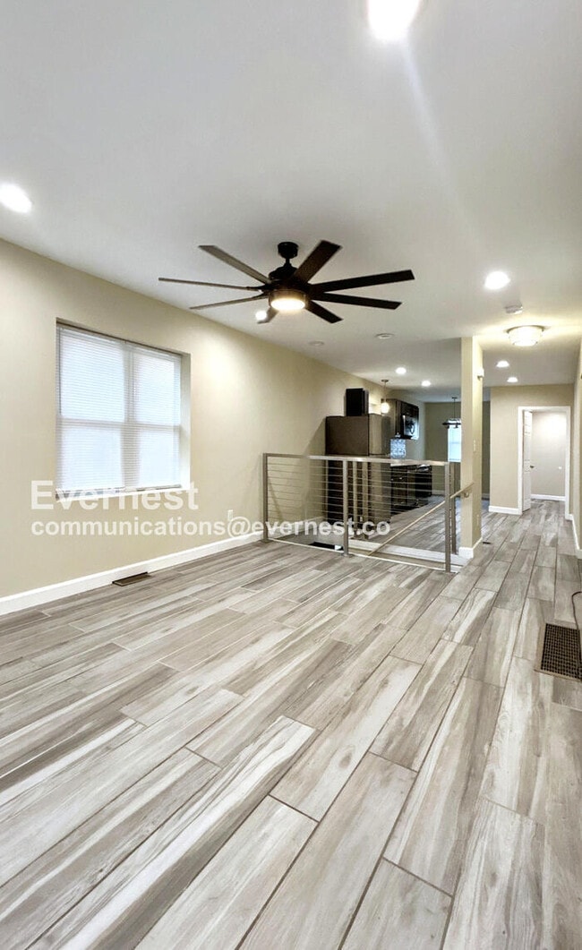 Foto del edificio - 6902 Greenway Ave