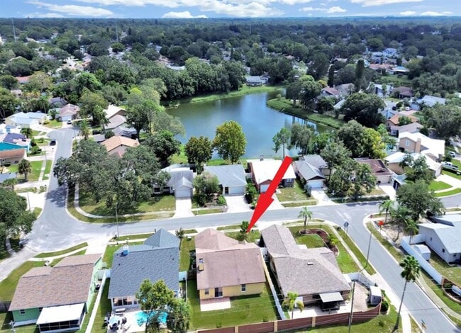 Foto del edificio - 240 Whisper Lake Rd