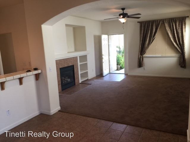 Building Photo - 474 Hydrangea Ct