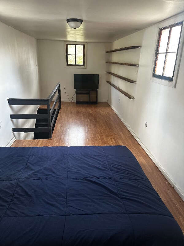 Foto del edificio - 109 E Hampton St