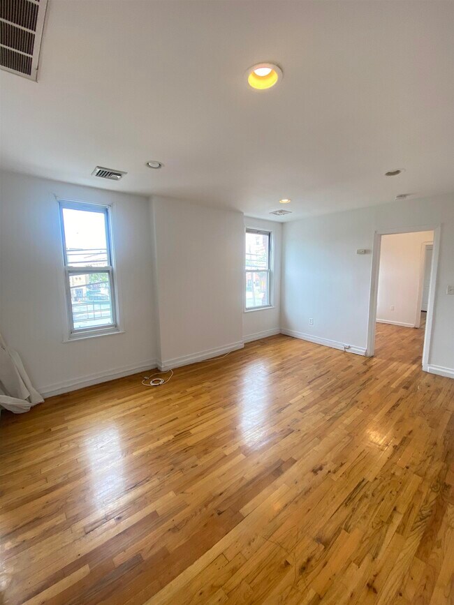 Foto del edificio - 1040 Willow Ave