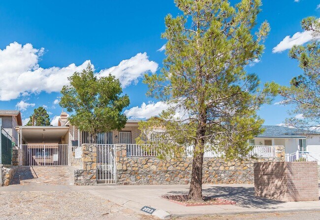 Foto del edificio - Adorable 3 bedroom, 2 bath apartment in Northeast El Paso!