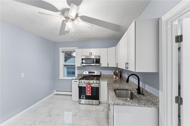 Foto del edificio - 108 Waterman Ave