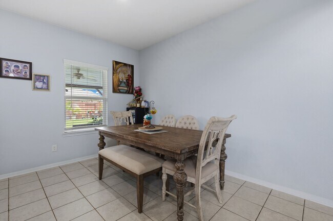 Foto del edificio - 8831 W Cres Lake Cir
