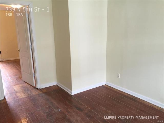 Building Photo - 1st floor: 1 Bedroom / 1 Bathroom in Allen...