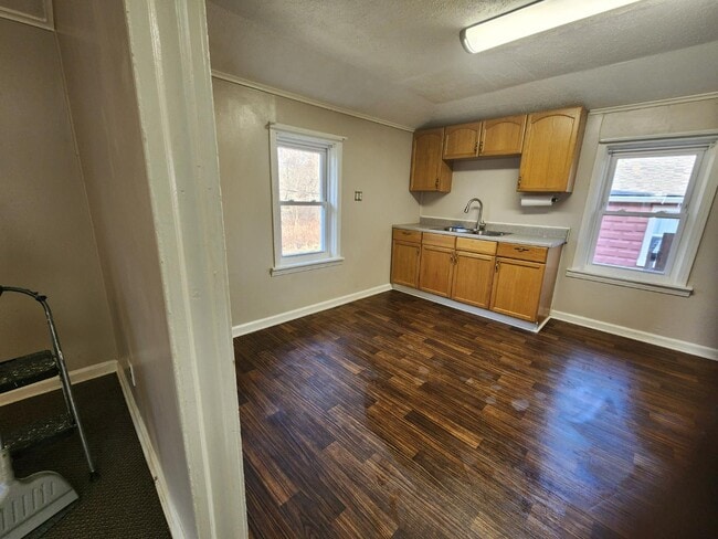 Building Photo - 2840 Goodells Rd