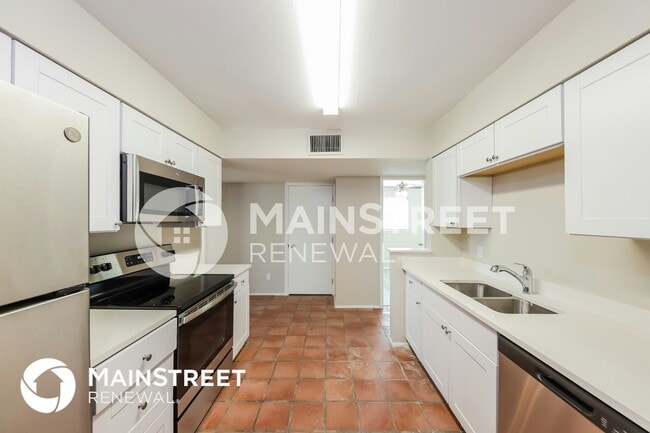 Building Photo - 4714 N 49th Dr