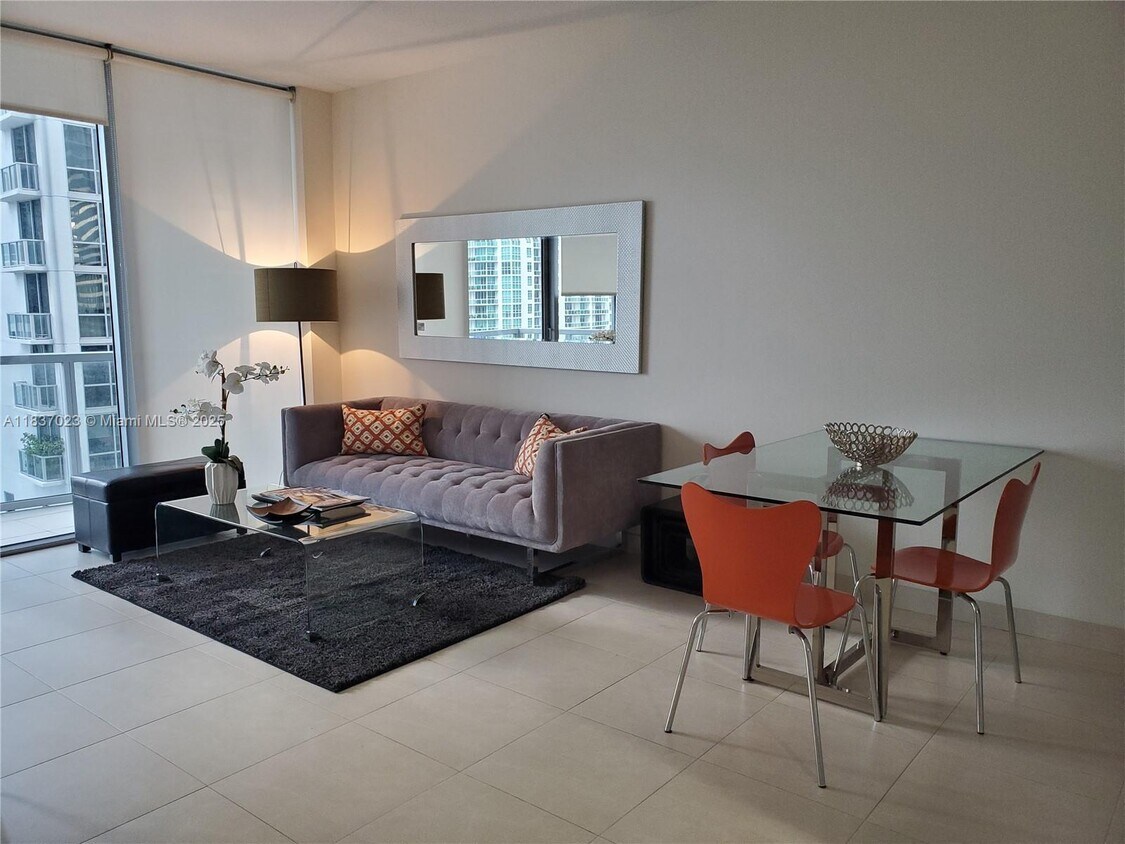 Primary Photo - 1050 Brickell Ave