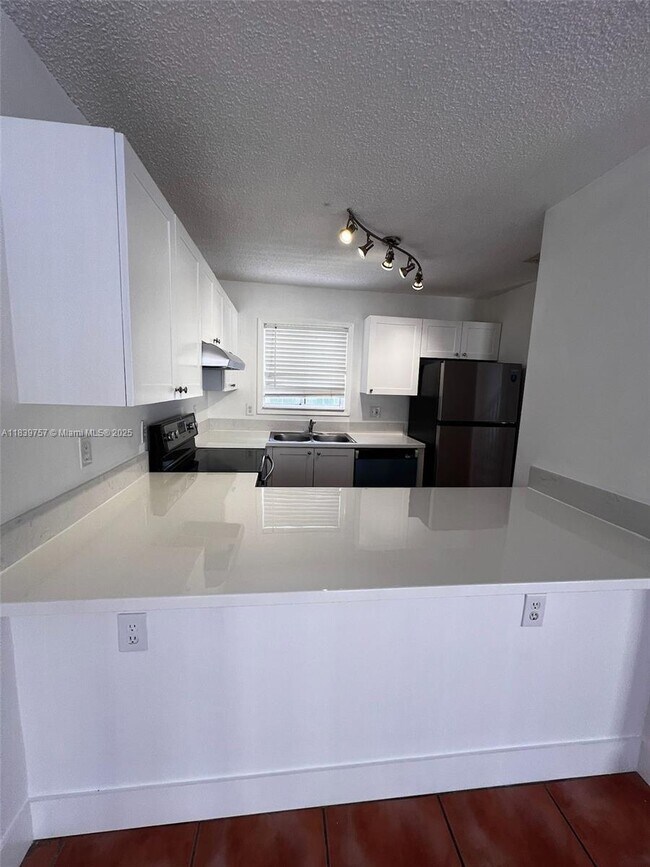 Foto del edificio - 6215 SW Kendale Lakes Cir