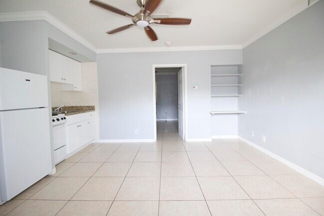Foto del edificio - 220 Walton Blvd